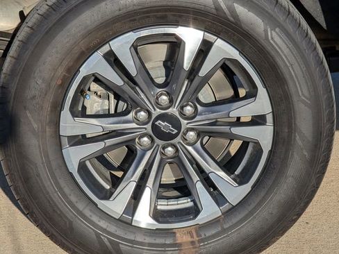 Used 2022 Chevrolet Colorado Z71 image 9