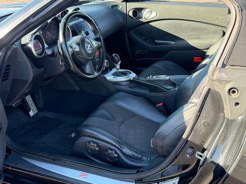 Used 2012 Nissan 370Z Touring w/ Sport Pkg RWD image 10