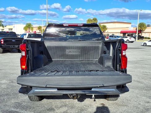 Used 2024 Chevrolet Silverado 1500 LT image 18
