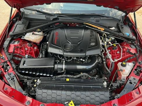 Used 2019 Alfa Romeo Giulia Ti Sport w/ Quick Order Package 22S Sport AWD/4WD image 24