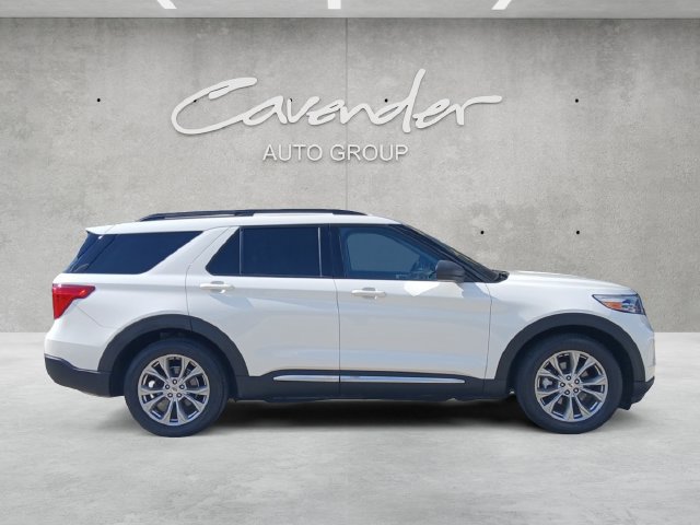 Used 2022 Ford Explorer XLT w/ Equipment Group 202A RWD image 18