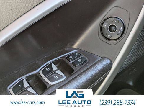 Used 2018 Hyundai Santa Fe Sport w/ 2.4L Value Package 02 image 17