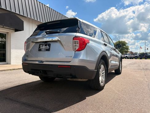 Used 2023 Ford Explorer 4WD w/ Class IV Trailer Tow Package image 6