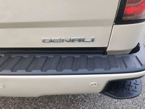 Used 2017 GMC Sierra 1500 Denali AWD/4WD image 24