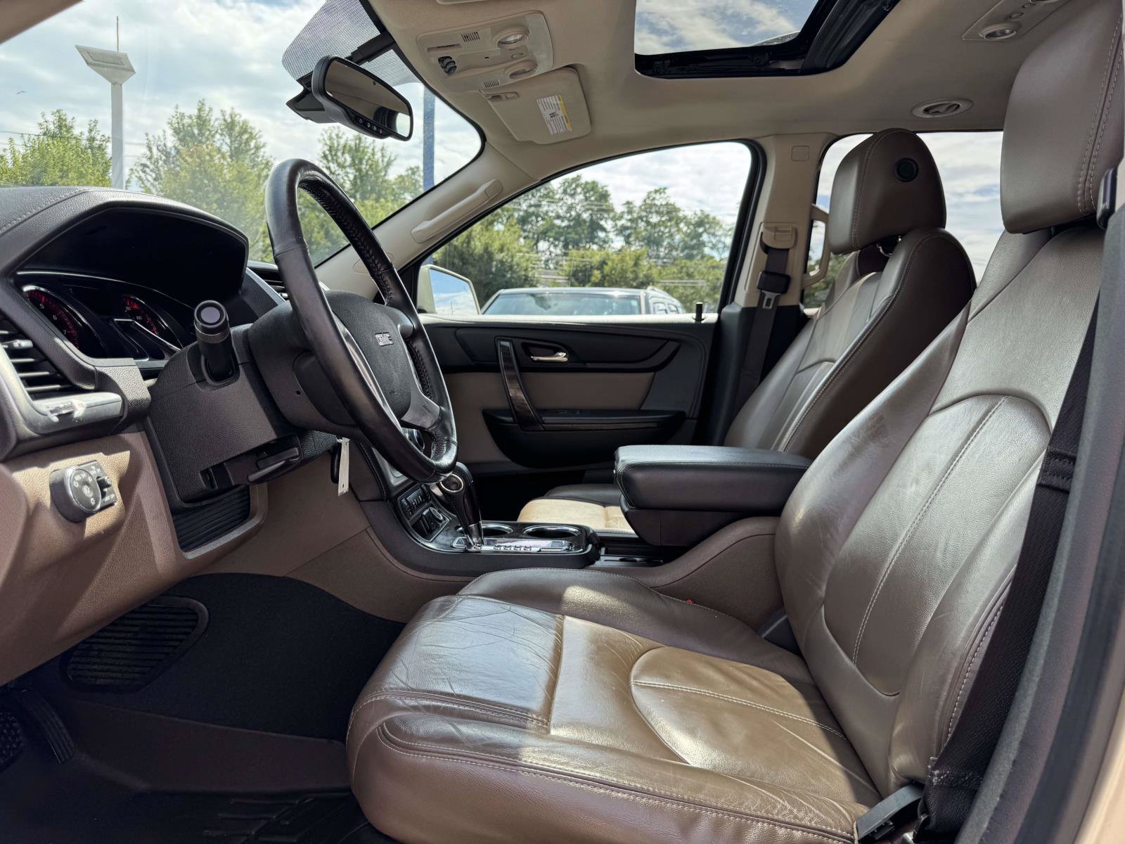 Used 2017 GMC Acadia Limited SLT AWD/4WD image 13