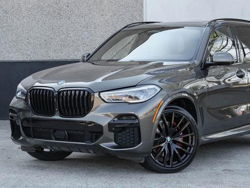 Used 2022 BMW X5 xDrive40i w/ M Sport Package image 4