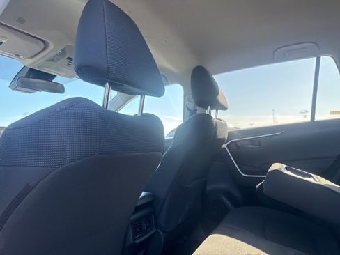 Used 2024 Toyota RAV4 LE image 31