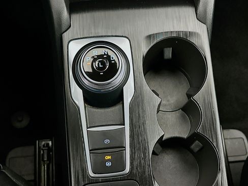 Used 2024 Ford Escape ST-Line image 23