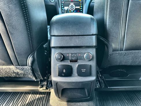 Used 2019 Ford Explorer Limited w/ Ford Safe & Smart Package image 22