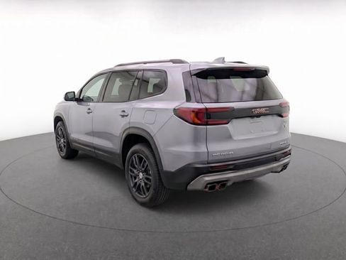 Certified 2025 GMC Acadia Elevation FWD image 3