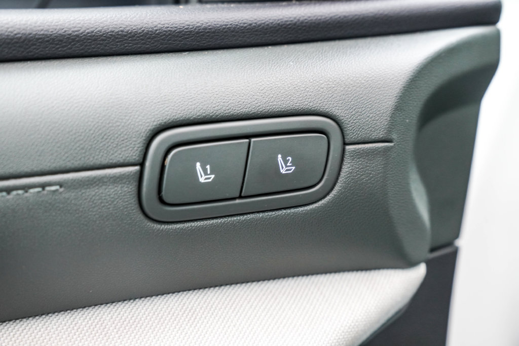 Used 2025 Hyundai Tucson Limited FWD image 45