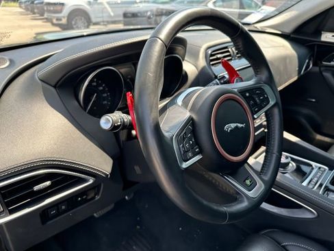 Used 2020 Jaguar F-PACE R-Sport image 22