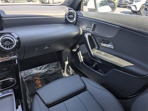 Used 2025 Mercedes-Benz CLA 250 image 17
