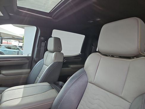 Used 2023 Chevrolet Silverado 1500 ZR2 w/ Technology Package image 10