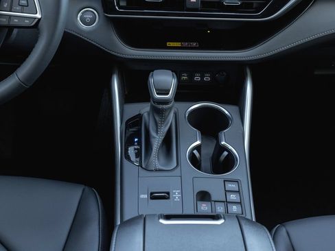 New 2026 Toyota Highlander XLE AWD/4WD image 11