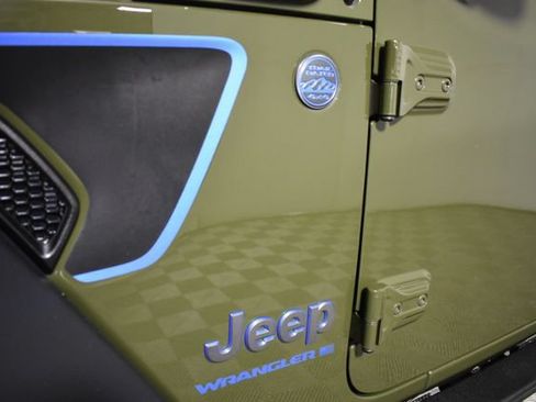 Used 2023 Jeep Wrangler Unlimited Rubicon 4xe AWD/4WD image 47