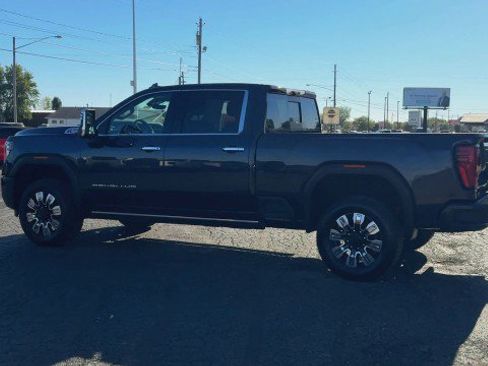 Certified 2024 GMC Sierra 2500 Denali w/ Denali Reserve Package image 6
