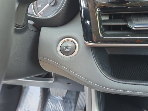 Used 2024 Toyota Highlander LE image 21