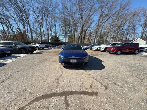 Used 2025 Kia K4 LXS image 16