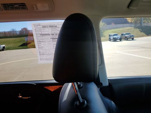 Used 2017 Nissan Armada SL w/ Technology Package image 16