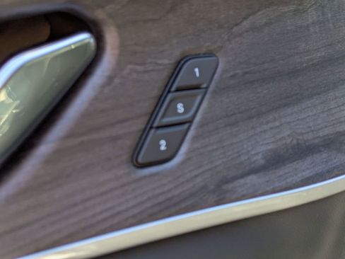 New 2025 Jeep Grand Cherokee Limited image 12