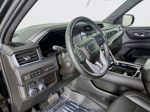 Certified 2023 GMC Yukon XL Denali AWD/4WD image 8