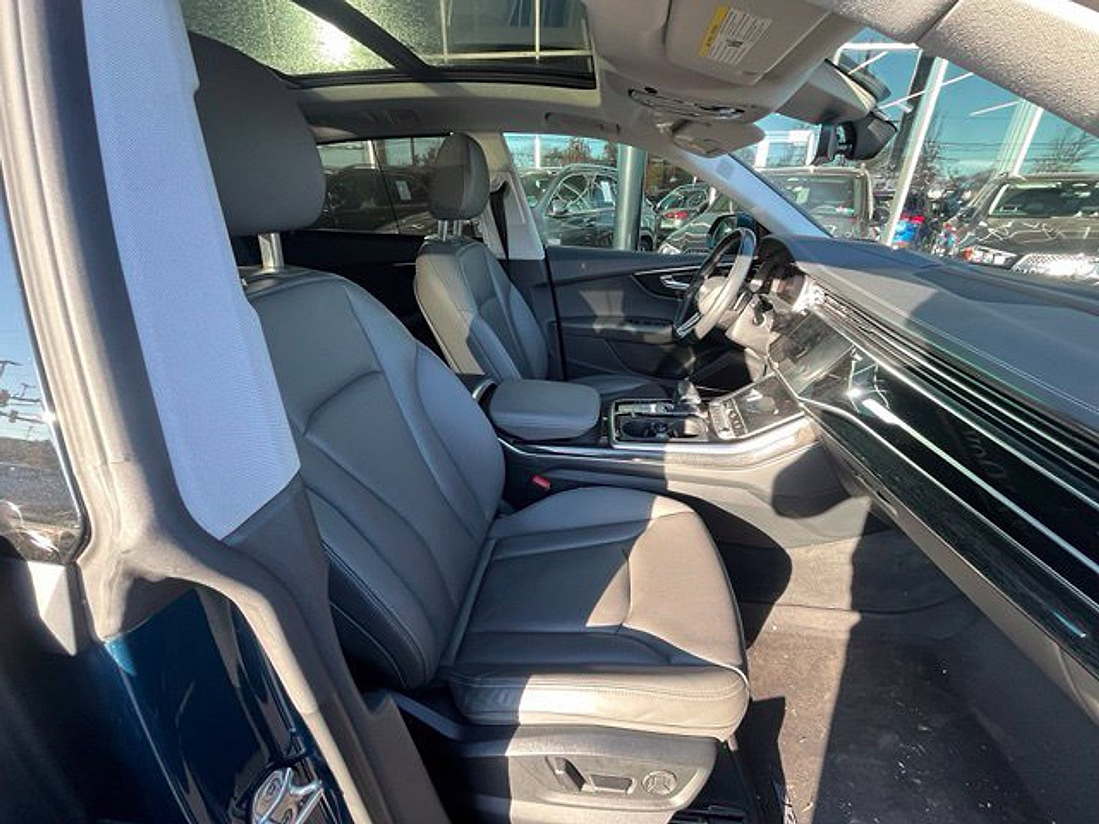 Used 2019 Audi Q8 Prestige AWD/4WD image 11