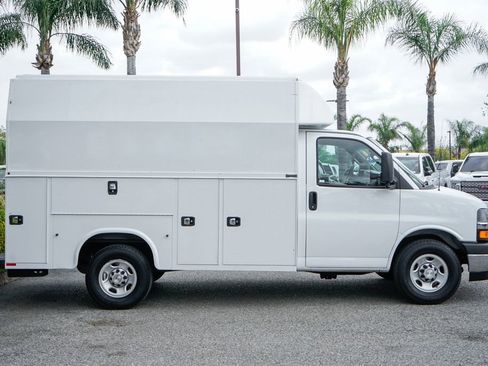 Used 2021 Chevrolet Express 3500 w/ Power Convenience Package RWD image 13