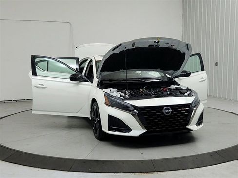 New 2025 Nissan Altima 2.5 SR w/ SR Premium Package image 10