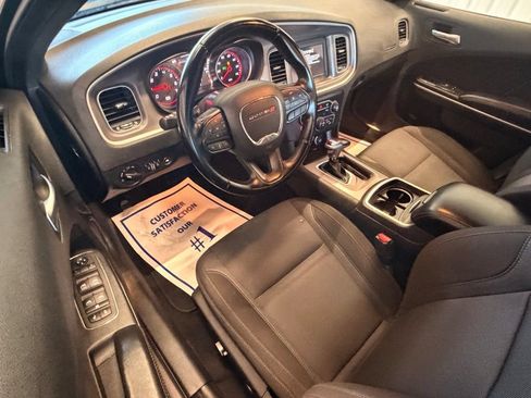 Used 2022 Dodge Charger SXT RWD image 19
