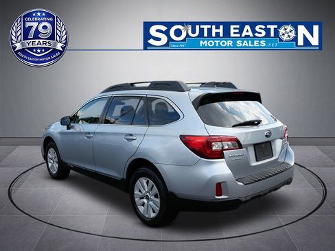Used 2017 Subaru Outback 2.5i Premium AWD/4WD image 5