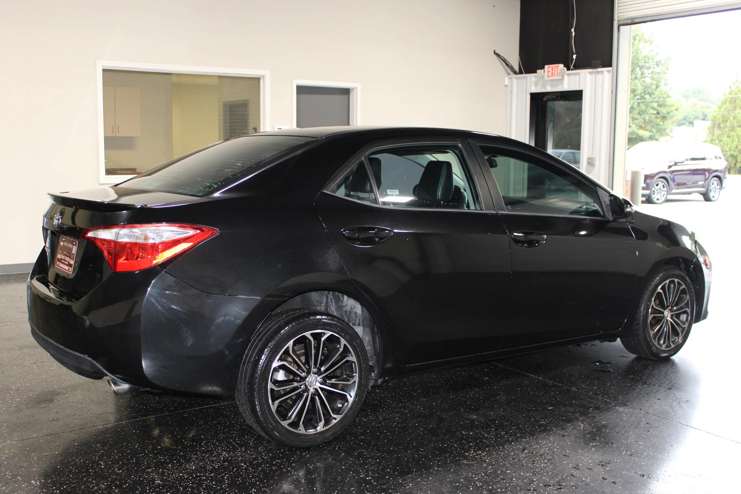 Used 2014 Toyota Corolla S Premium FWD image 3