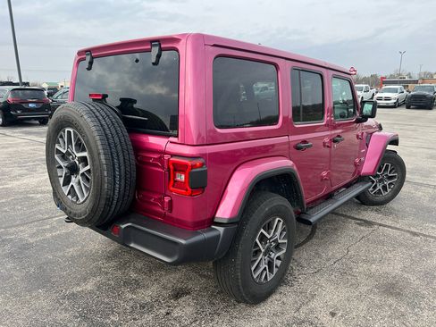 Used 2024 Jeep Wrangler Unlimited Sahara w/ Dual Top Group AWD/4WD image 6
