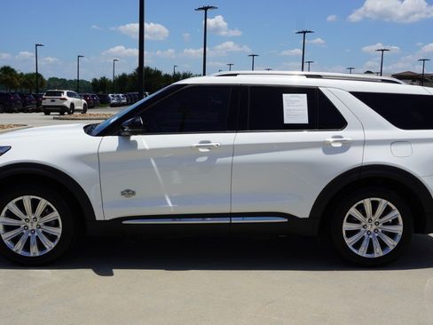Used 2022 Ford Explorer King Ranch w/ Class IV Trailer Tow Package RWD image 5