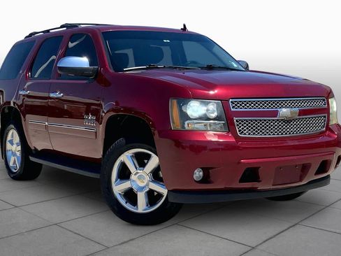Used 2011 Chevrolet Tahoe LT w/ Texas Edition RWD image 2