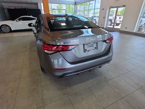Used 2025 Nissan Sentra SV FWD image 11
