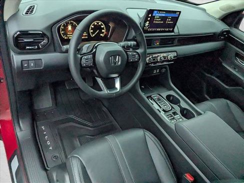 New 2025 Honda Pilot EX-L image 3