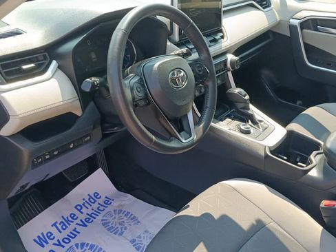 Used 2024 Toyota RAV4 XLE w/ Convenience Package AWD/4WD image 17