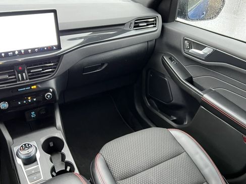 Certified 2023 Ford Escape ST-Line w/ Tech Pack #1 image 28