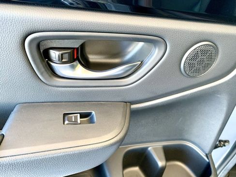 Used 2025 Honda Pilot TrailSport image 19