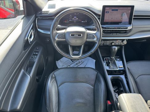 Used 2022 Jeep Compass Limited w/ (RED) Package image 17