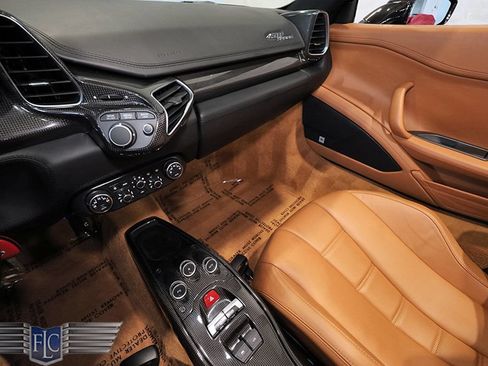 Used 2013 Ferrari 458 Spider RWD image 24