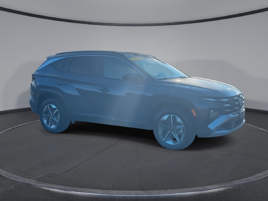 Used 2025 Hyundai Tucson SEL AWD/4WD image 2