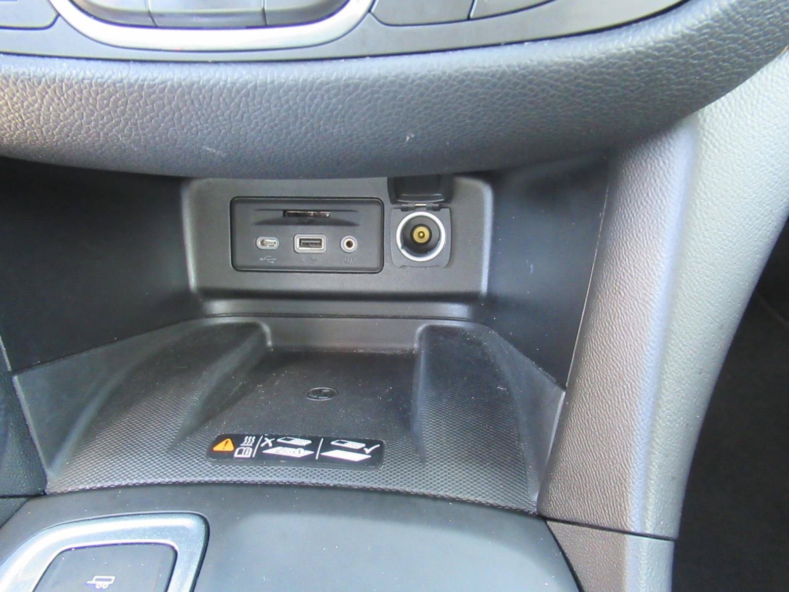 Used 2019 Chevrolet Equinox Premier FWD image 26
