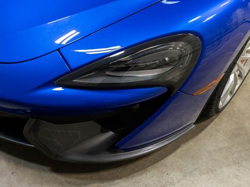 Used 2019 McLaren 570S Coupe RWD image 25