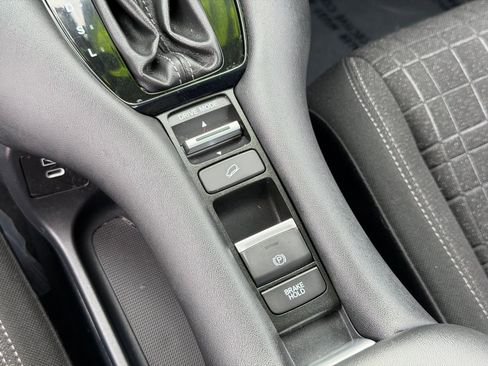 Used 2024 Honda HR-V LX image 22