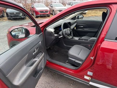 New 2026 Nissan Kicks SV w/ SV Premium Package image 5