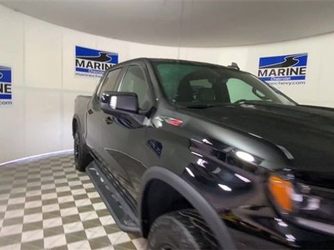 Used 2023 Chevrolet Silverado 1500 ZR2 w/ Technology Package image 4