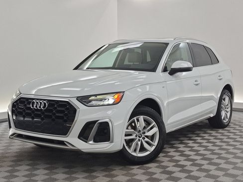 Used 2022 Audi Q5 2.0T Premium w/ Convenience Package AWD/4WD image 1
