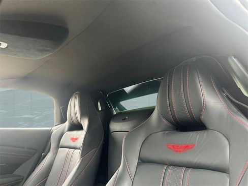Used 2022 Aston Martin V8 Vantage Roadster image 34